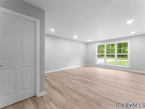 Living - 14705 Gatewood Rd, Dewitt, VA 23840 photo 10 of 11
