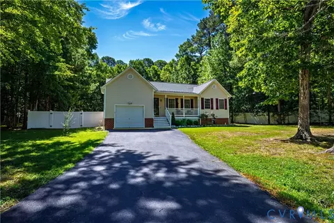 5841 Tuskwillow Dr, Chesterfield, VA 23832