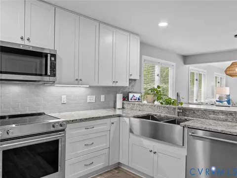 6310 Walnut Bend Ter, Midlothian, VA 23112 photo 11
