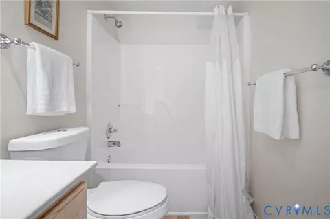 Bath - 413 Pleasanthill Dr, North Chesterfield, VA 23236 photo 3 of 3