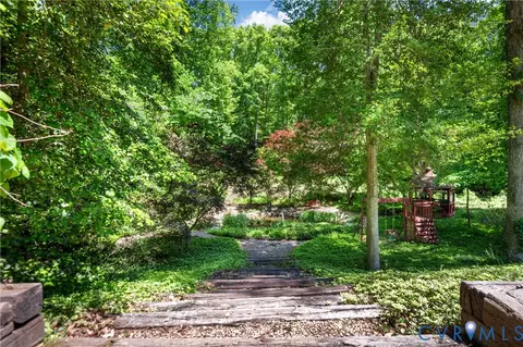 Exterior - 413 Pleasanthill Dr, North Chesterfield, VA 23236 photo 7 of 11