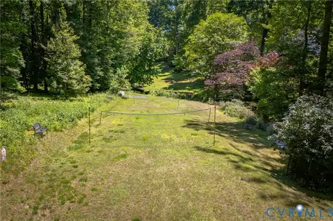 Exterior - 413 Pleasanthill Dr, North Chesterfield, VA 23236 photo 11 of 11