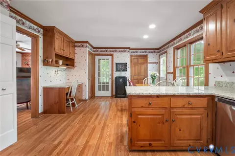 Kitchen - 413 Pleasanthill Dr, North Chesterfield, VA 23236 photo 3 of 4