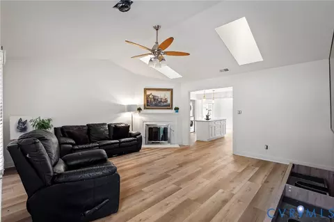 11404 Walnut Hollow Ct, Midlothian, VA 23112 photo 6