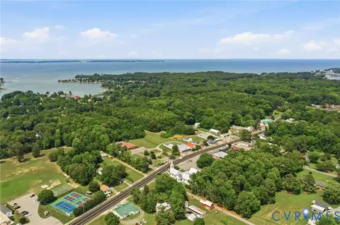 517 Crittenden Rd, Deltaville, VA 23043 photo 25