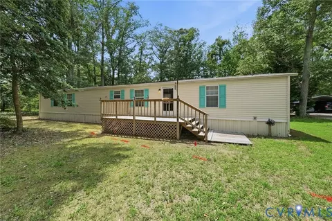 517 Crittenden Rd, Deltaville, VA 23043
