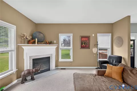 Living - 937 Gorham Ct, Midlothian, VA 23114 photo 1 of 1