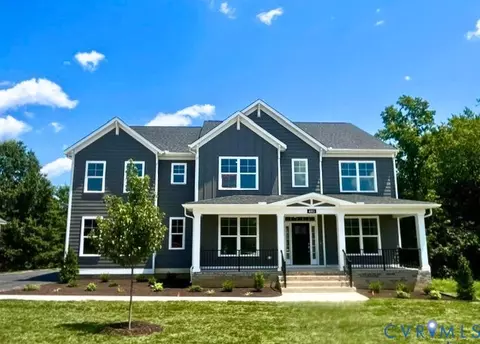 4013 Robins Ridge Dr, Moseley, VA 23120