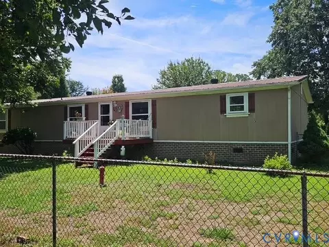 14 Hunters Trl, Cumberland, VA 23040