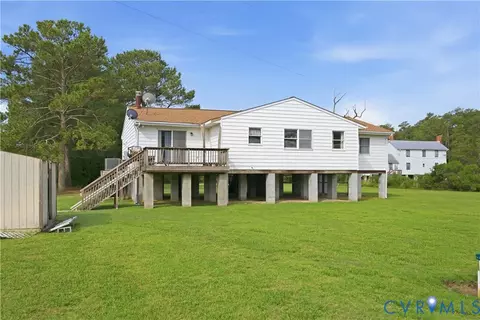 Exterior - 379 Piney Point Rd, Onemo, VA 23130 photo 4 of 6
