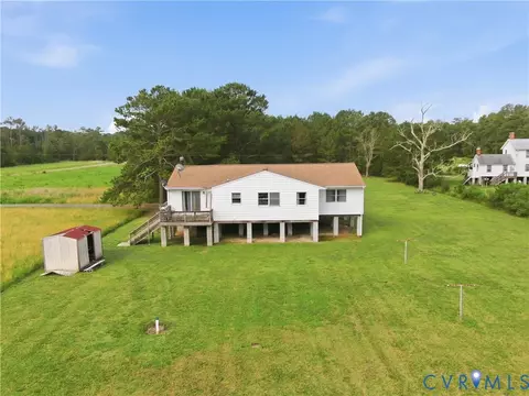 Exterior - 379 Piney Point Rd, Onemo, VA 23130 photo 5 of 6