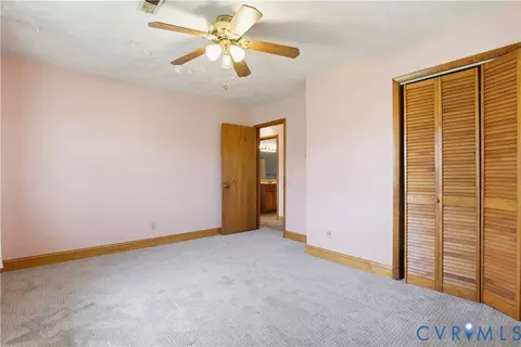 Bedroom - 379 Piney Point Rd, Onemo, VA 23130 photo 5 of 6