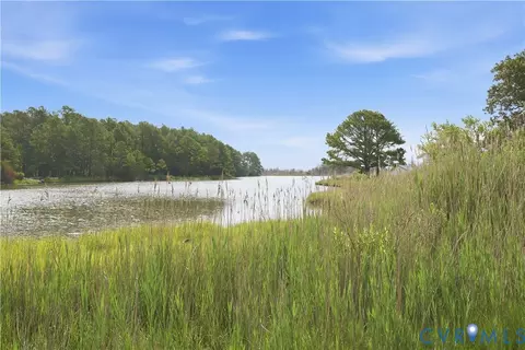 View/Area - 379 Piney Point Rd, Onemo, VA 23130 photo 3 of 12