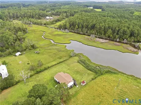 View/Area - 379 Piney Point Rd, Onemo, VA 23130 photo 11 of 12