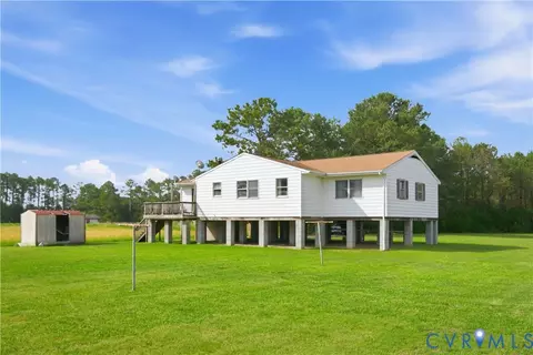 Exterior - 379 Piney Point Rd, Onemo, VA 23130 photo 3 of 6