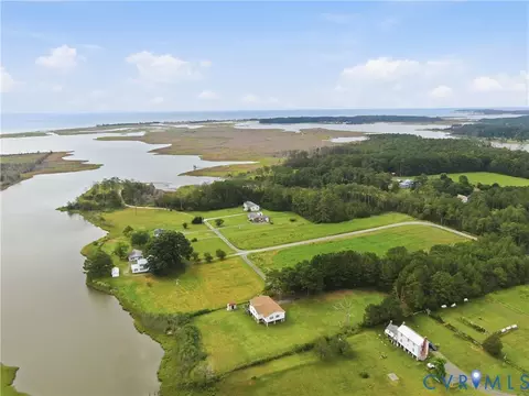 View/Area - 379 Piney Point Rd, Onemo, VA 23130 photo 10 of 12