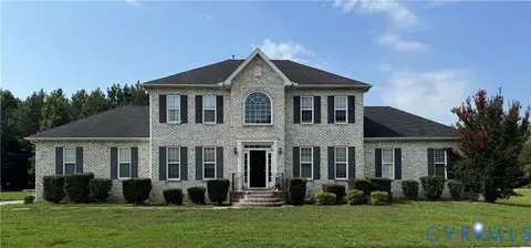936 Gustavo Ln, Petersburg, VA 23805