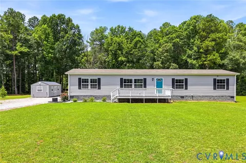 8952 White Oak Church Rd, Wilsons, VA 23894