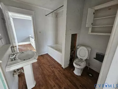314 E Hawthorne St, Covington, VA 24426 photo 4