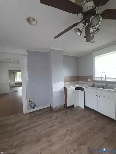 314 E Hawthorne St, Covington, VA 24426 photo 6