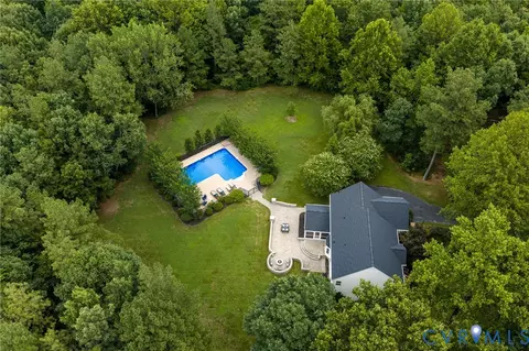 Exterior - 8452 Mount Eagle Rd, Ashland, VA 23005 photo 18 of 19