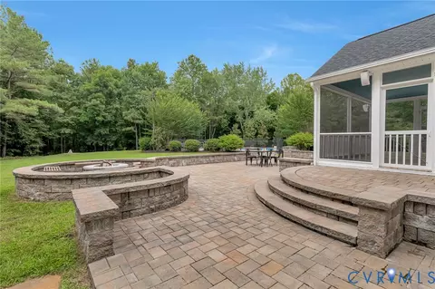 Exterior - 8452 Mount Eagle Rd, Ashland, VA 23005 photo 6 of 19