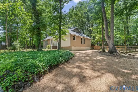 11207 W Langham Ct, Henrico, VA 23233