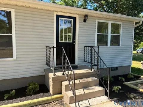 Exterior - 420 Rolling Path Rd, Louisa, VA 23093 photo 2 of 5