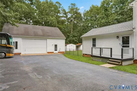 Exterior - 13521 Bailey Bridge Rd, Midlothian, VA 23112 photo 8 of 15