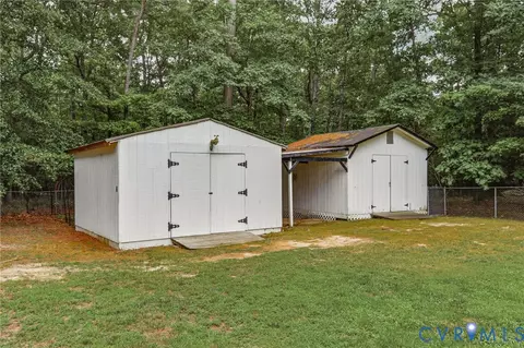 Exterior - 13521 Bailey Bridge Rd, Midlothian, VA 23112 photo 10 of 15