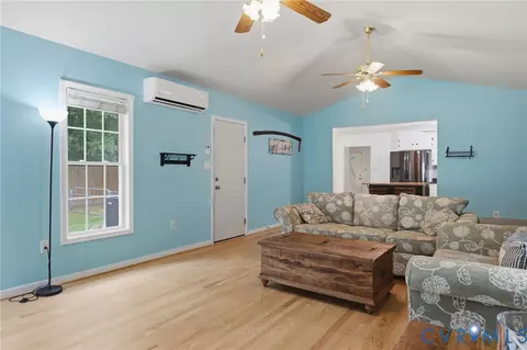 Living - 13521 Bailey Bridge Rd, Midlothian, VA 23112 photo 4 of 4