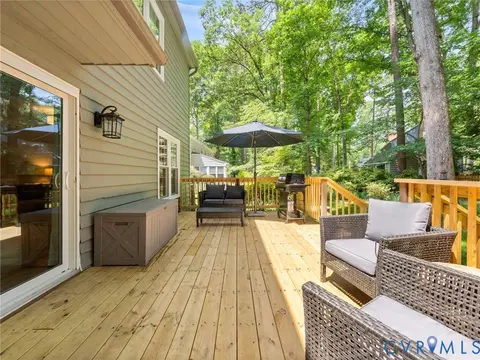 Exterior - 3307 Fox Chase Dr, Midlothian, VA 23112 photo 5 of 10