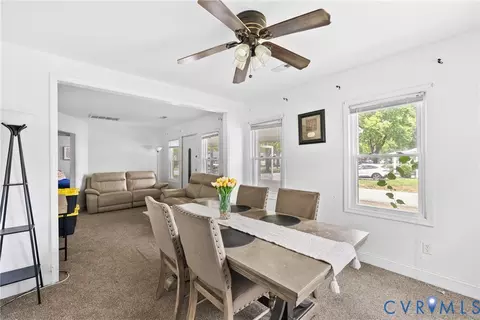 7 W Berry St, Sandston, VA 23150