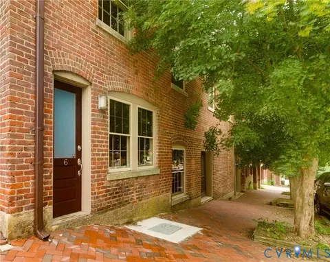 2501 E Franklin St #U6, Richmond, VA 23223