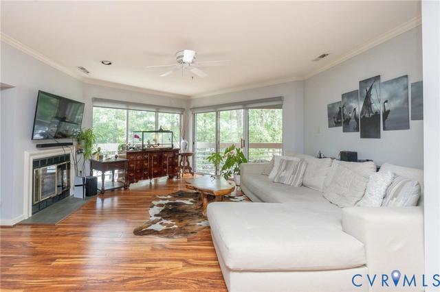 222 Water Pointe Ct, Midlothian, VA 23112