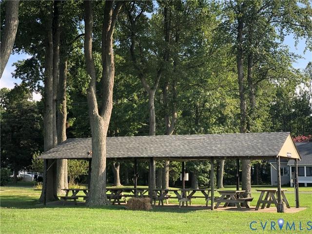 81 Northumberland Dr, Lottsburg, VA 22511