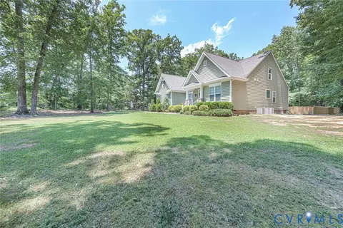 Exterior - 6100 Pointer Run Dr, Chesterfield, VA 23838 photo 3 of 12