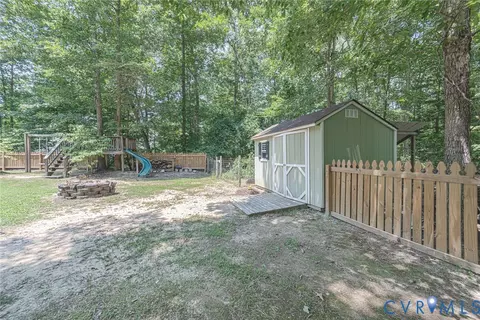Exterior - 6100 Pointer Run Dr, Chesterfield, VA 23838 photo 9 of 12