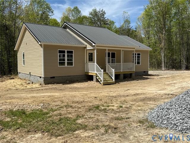 284 Hughes Rd, Farmville, VA 23901