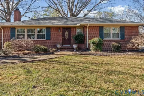 701 Fourth Ave, Farmville, VA 23901