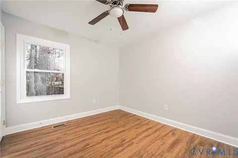 3025 Maplevale Rd, Chester, VA 23831 photo 10