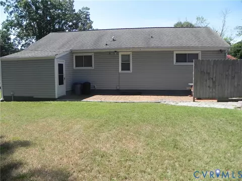 Exterior - 108 E Gray St, Sandston, VA 23150 photo 2 of 4