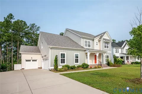 Exterior - 7130 Maple Summit Ln, Moseley, VA 23120 photo 2 of 7