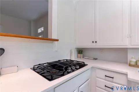 Kitchen - 3135 Floyd Ave, Richmond, VA 23221 photo 4 of 5