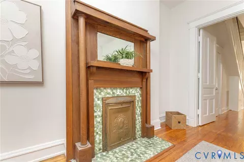 Entry Way - 3135 Floyd Ave, Richmond, VA 23221 photo 4 of 6