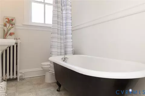 Bath - 3135 Floyd Ave, Richmond, VA 23221 photo 5 of 6