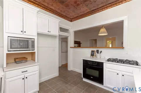 Kitchen - 3135 Floyd Ave, Richmond, VA 23221 photo 3 of 5