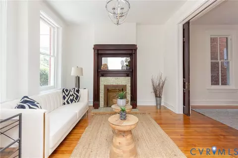 Living - 3135 Floyd Ave, Richmond, VA 23221 photo 2 of 3