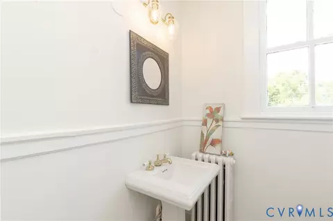 Bath - 3135 Floyd Ave, Richmond, VA 23221 photo 6 of 6