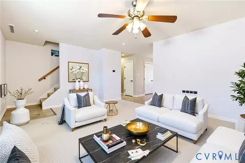 329 Beechwood Park Ln, Highland Springs, VA 23075